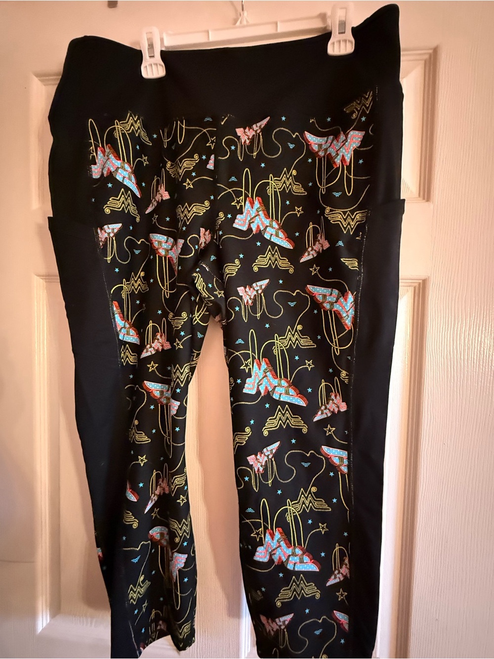 Torrid Wonder Woman Active Leggings - size 3